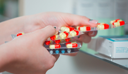 减肥药市场迎并购潮，产业格局优化提速，港股通医药ETF(513200)一键打包港股医药龙头公司