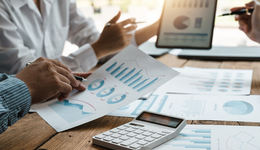 有行情買證券，華鑫股份漲停，證券指數(shù)ETF(560090)漲2%，連續(xù)8日連續(xù)吸金