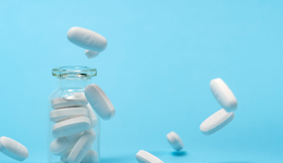 沪指摸高2900，医药板块冲高回落，医药ETF(159929)微跌，盘中再创4年多以来新低，资金逢低布局踊跃