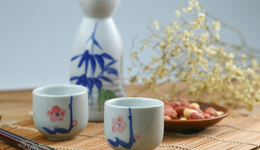 白酒股低迷，貴州茅臺跌近3%，消費ETF(159928)跌逾1%再創(chuàng)近4年新低