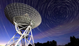 大数据低位反弹，大数据ETF(159739)强势上涨3.19%，神州泰岳、博思软件涨幅居前