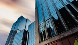 沪指四连阳：“中字头”再显神威，地产继续狂飙，地产ETF(159707)周涨超9%，CXO巨头闪崩跌停，发生了什么？