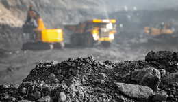 兩桶油漲超1%，一鍵布局24只石油股+煤炭股的能源ETF(159930)逆市漲近1%，最近三日連續(xù)吸金