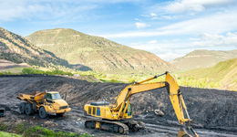 中國石油跌超2%，一鍵囊括24只煤炭+石油股的能源ETF(159930)回調(diào)超1%，近5日連續(xù)吸金