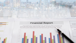 推迟降息美股回调，纳斯达克100ETF(159659)连续两日获资金逆势加仓，苹果、亚马逊、Meta财报能否增添动力？