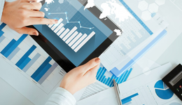 國投智能20cm漲停，創(chuàng)業(yè)板200ETF銀華(159575)盤中一度漲超2%