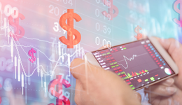 中證2000指數(shù)勢頭持續(xù)強勁，2000增強ETF(159555)上漲2.43%，沖擊5連漲，成分股多股漲停