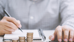 創(chuàng)業(yè)板200ETF銀華(159575)漲超2.0%，沖擊3連漲，洲明科技領(lǐng)漲