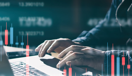 20家創(chuàng)業(yè)板公司業(yè)績快報均盈利，創(chuàng)業(yè)板ETF(159915)午后一度漲近2%，成交額超13億元