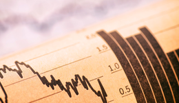 政策助力消费发展，港股消费ETF(159735)午后上涨2.38%，快手-W涨超7%