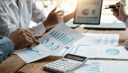 国防军工板块领涨两市，中科星图、广联航空等多股涨超10%，国防军工ETF(512810)盘中涨超4%