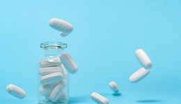 创新医药迎政策催化，港股医药ETF(159718)午后拉升上涨0.59%