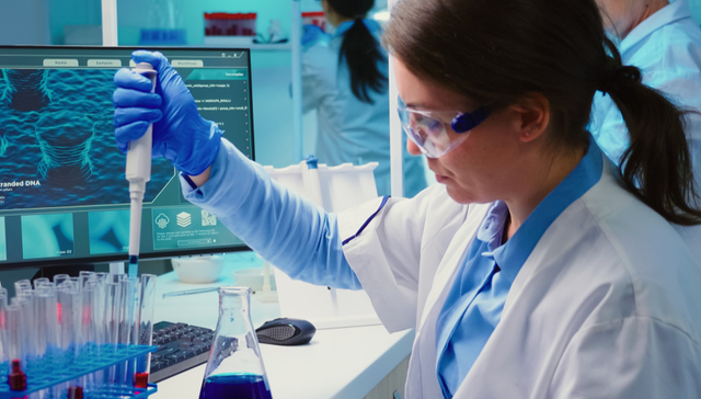 医疗创新利好频发，平安医疗健康混合A(003032)规模实现持续增长，关注医疗行业复苏回暖机遇