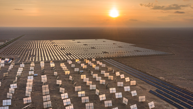 光伏强势拉升！发展会议注入强心剂，有望启动复苏行情？