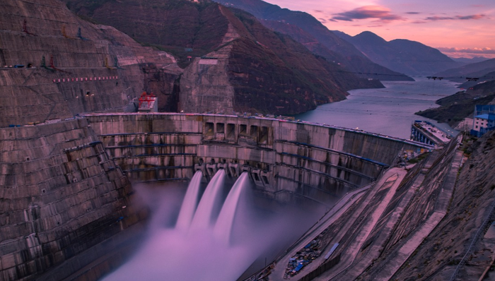 嘉实中证国新央企现代能源ETF,央企能源,嘉实中证国新央企现代能源交易型开放式指数证券投资基金,56