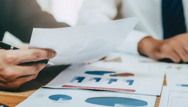 港股消费,银华中证港股通消费主题交易型开放式指数证券投资基金,159735,159735.SZ,中证