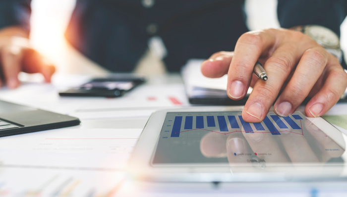 午后三大指数拉升，慢牛行情开启？