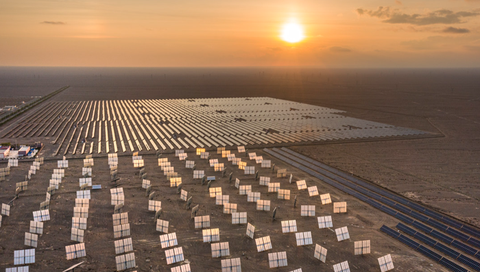 光伏领涨大A！外部政策利好，内部内卷改善，入场时机已到?