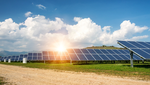 光伏一路冲高涨超8%！多重利好共振，开启大反转模式?