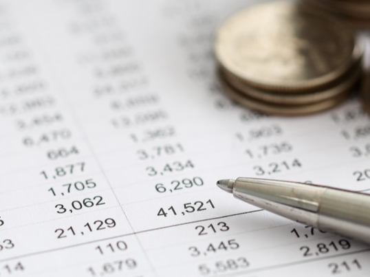 ETF英雄汇(2024年12月12日)：消费ETF沪港深(517550.SH)领涨、标普500ETF(159612.SZ)溢价明显