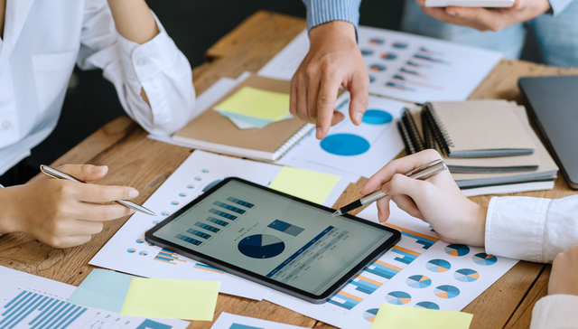 上证180焕新后国央企含量突出，或持续受益市值管理