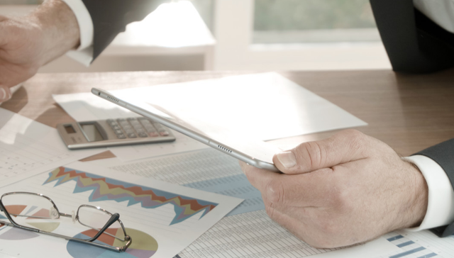 天鹅到家员工享“免费月嫂服务”