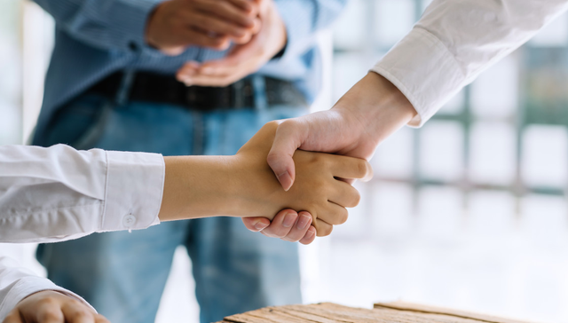 鸿羽服务2025年校园用品展启幕，澎湃“向新力”引领校园生活新风尚