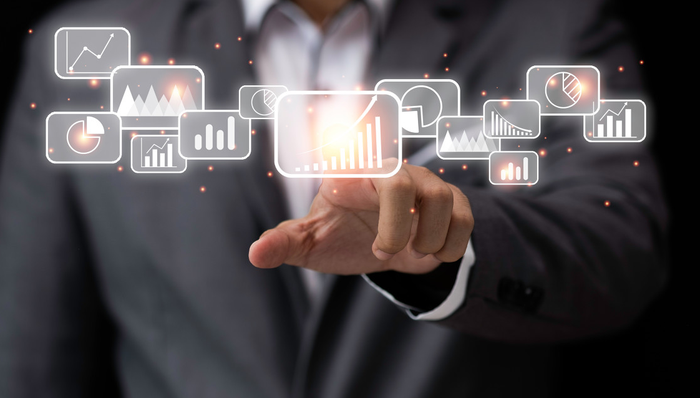 持续技术创新，海博思创荣获“高工金球奖2024年度企业”奖项