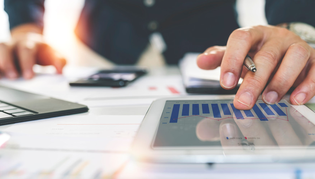 600738.SH,丽尚国潮,兰州丽尚国潮实业集团股份有限公司,LSGC,商贸零售