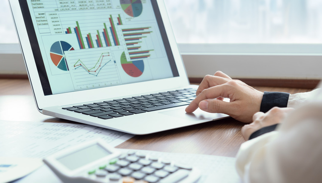 泉果旭源三年持有期混合型基金（A: 016709, C: 016710）赵诣：关注港股互联网和AI投资机会