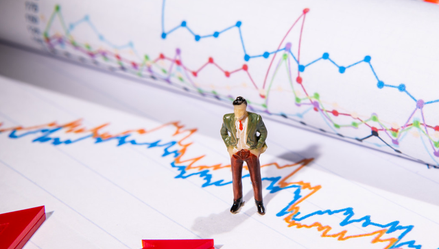 泉果嘉源三年持有期混合C（019625）近半年回报达16.32%