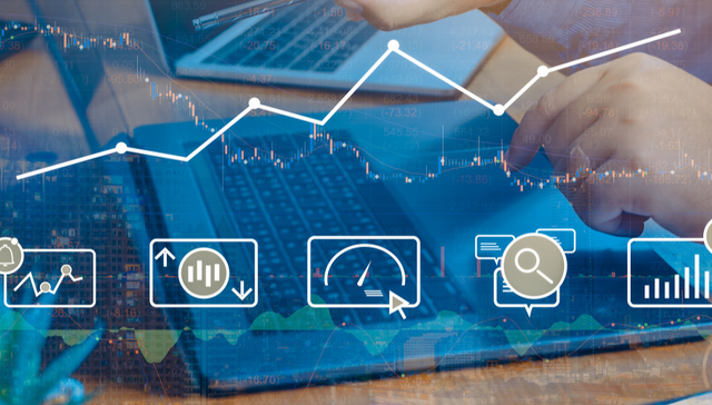 泉果旭源三年持有期混合C（016710）近一年回报达12.01%