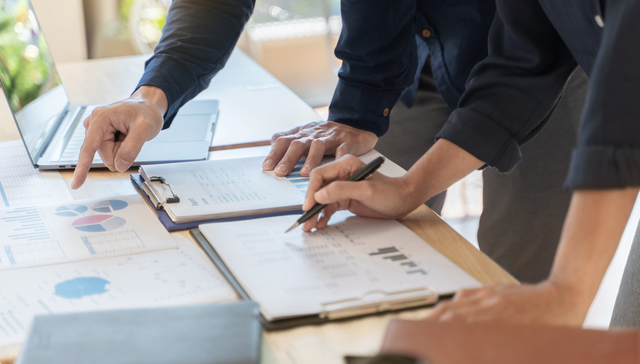 TCL电子（01070.HK）公布2025年附带业绩兑现条件的激励股份授予计划