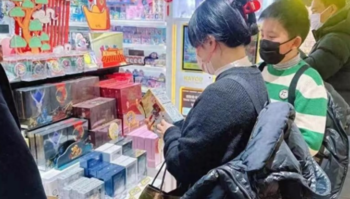 熊丙奇论奥特曼卡生产商卡游：青少年社交载体与教育创新路径