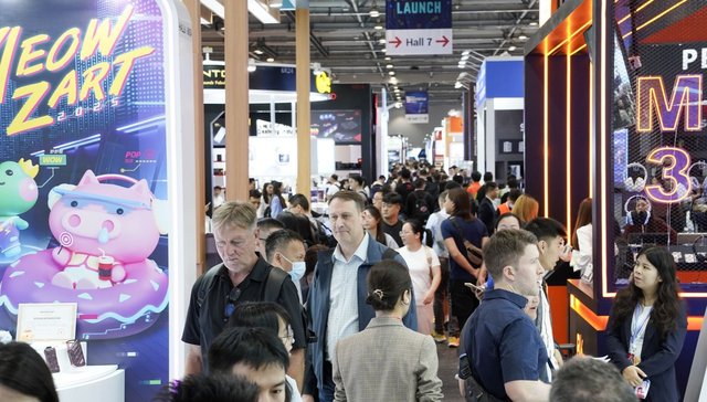 2025四月环球资源香港展一期盛大开幕 电竞热潮、IP联名与盲盒经济重塑电子贸易图景