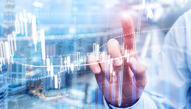泉果旭源三年持有期混合C（016710）近一年回报达8.17%