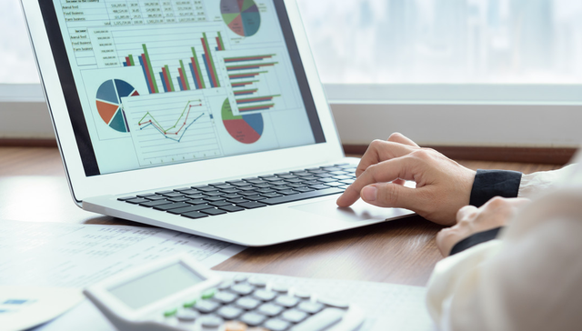 ETF日报|科创信息技术ETF摩根(588770)震荡收涨近1%，创新药企ETF(560900)近3月累计涨幅居可比基金前二