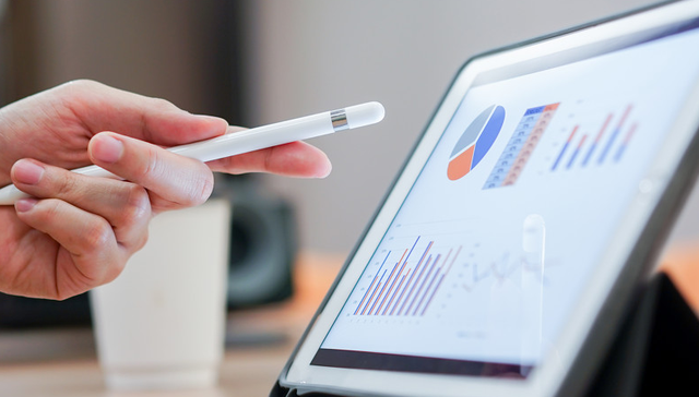 泉果嘉源三年持有期混合C（019625）近一年回报达7.50%