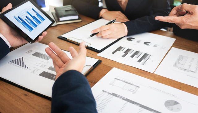 泉果旭源三年持有期混合C（016710）近一年回报达7.84%