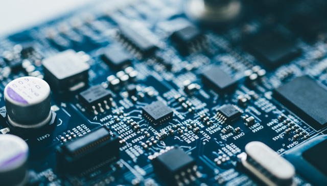 技术研发打造竞争壁垒，恒坤新材抢占增量市场