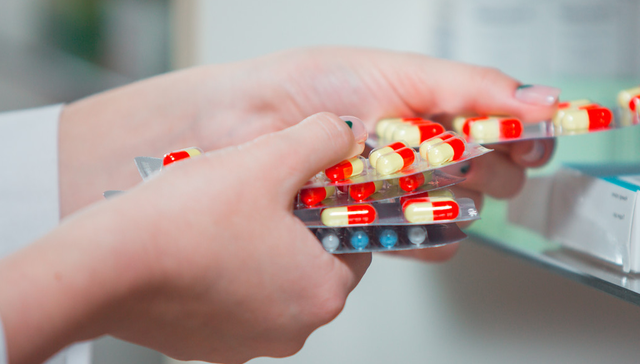 香港医药,医药,鹏华中证港股通医药卫生综合交易型开放式指数证券投资基金,513700,513700.