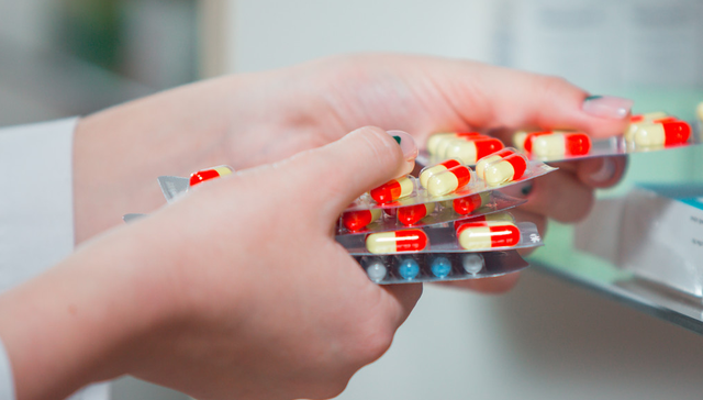 香港医药,医药,鹏华中证港股通医药卫生综合交易型开放式指数证券投资基金,513700,513700.