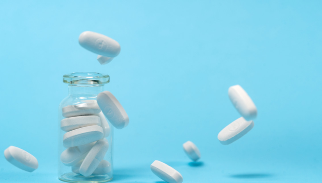 创新药重磅政策出炉！华富健康文娱灵活配置混合(A：001563；C：019200)高配医药行业，近1月涨幅居同类产品第一