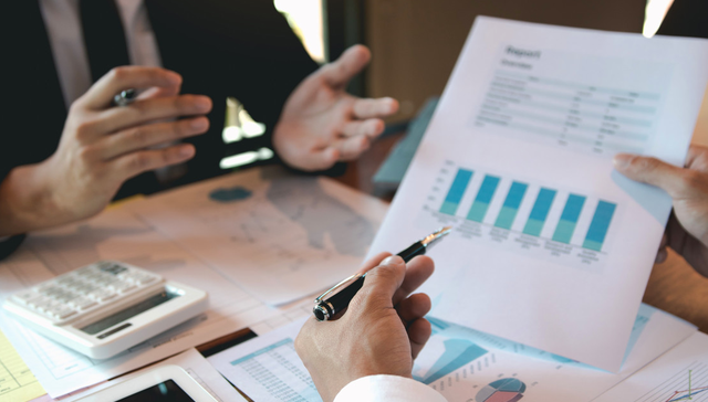 港股霸榜“中国民企十巨头”名单，港股主题ETF年内“吸金”超500亿