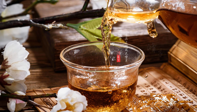 一泡茶6300元！“无敌之巅”泡出中国品牌时代醇香