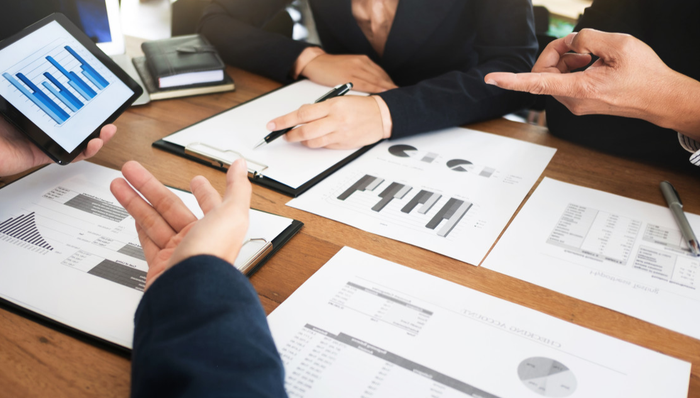 睿远基金傅鹏博、朱璘：寻找景气度向上的优质企业