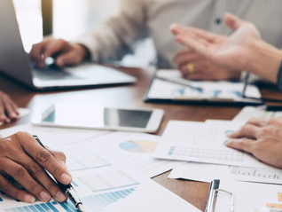 *ST聆达(300125.SZ)：2025年中报净利润为-1.05亿元