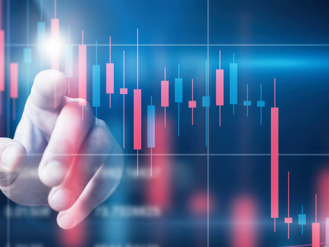 “反内卷”提升企业盈利，利好银行的利差和资产质量，上红低波投资机会凸显