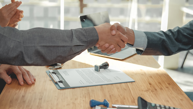 港股银行仍是险资举牌“心头好”，香港银行LOF(501025)标的指数涨超0.5%