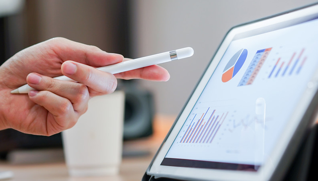 南方基金双REITs上市首日齐齐30CM涨停！万国(508060)、润泽科技(180901)精准布局数据中心发展机遇，冲击2连阳